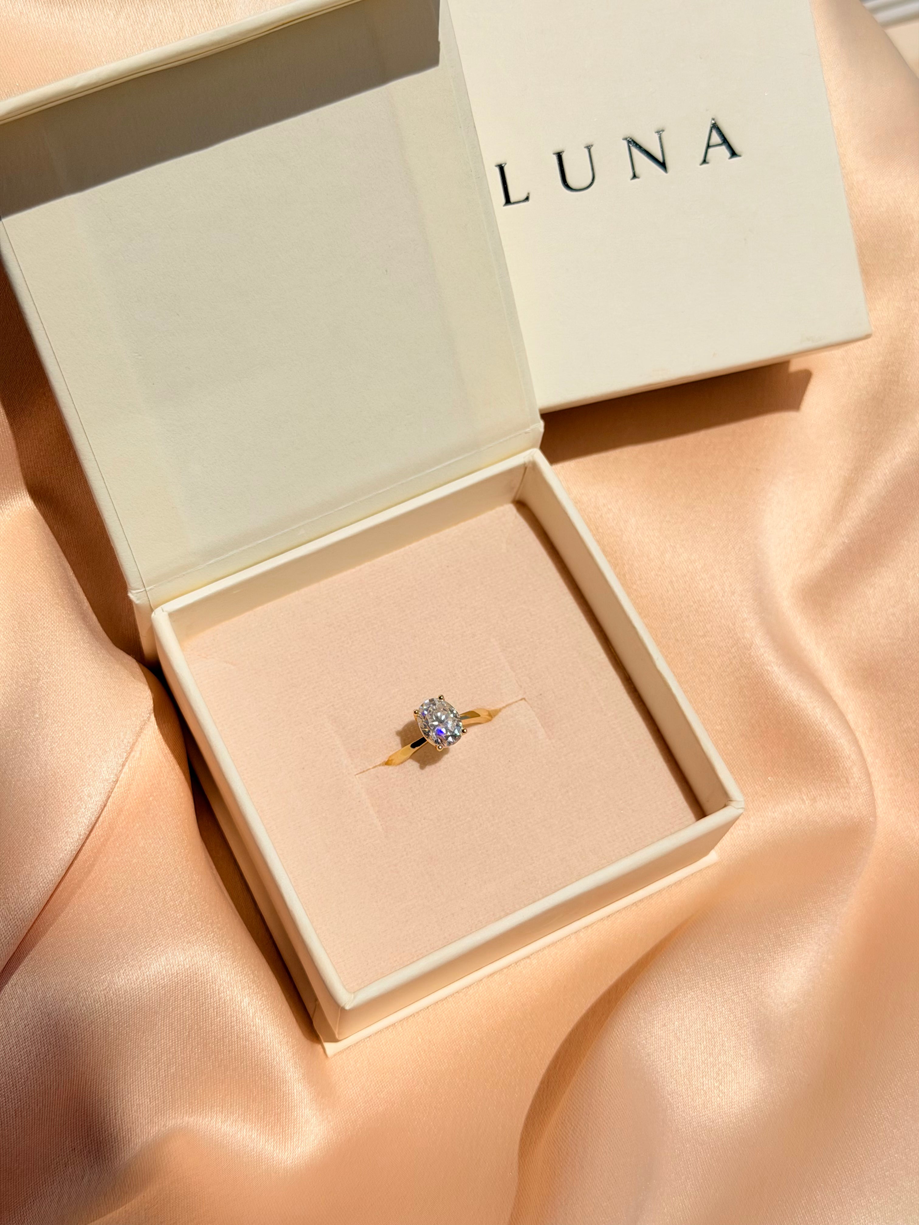 Oval Moissanite Ring – 7×9 mm | 925 Sterling Silver